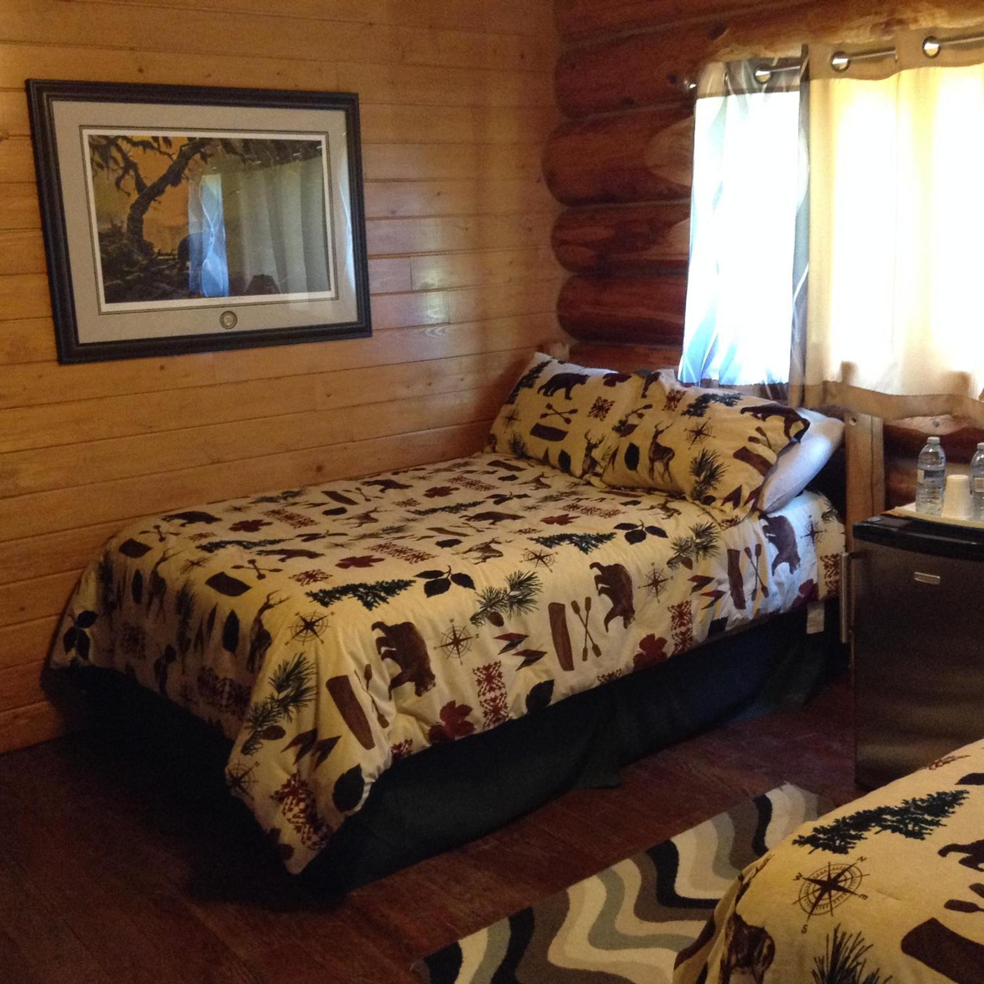 Summit River Lodge & Campsites Valemount Chambre photo
